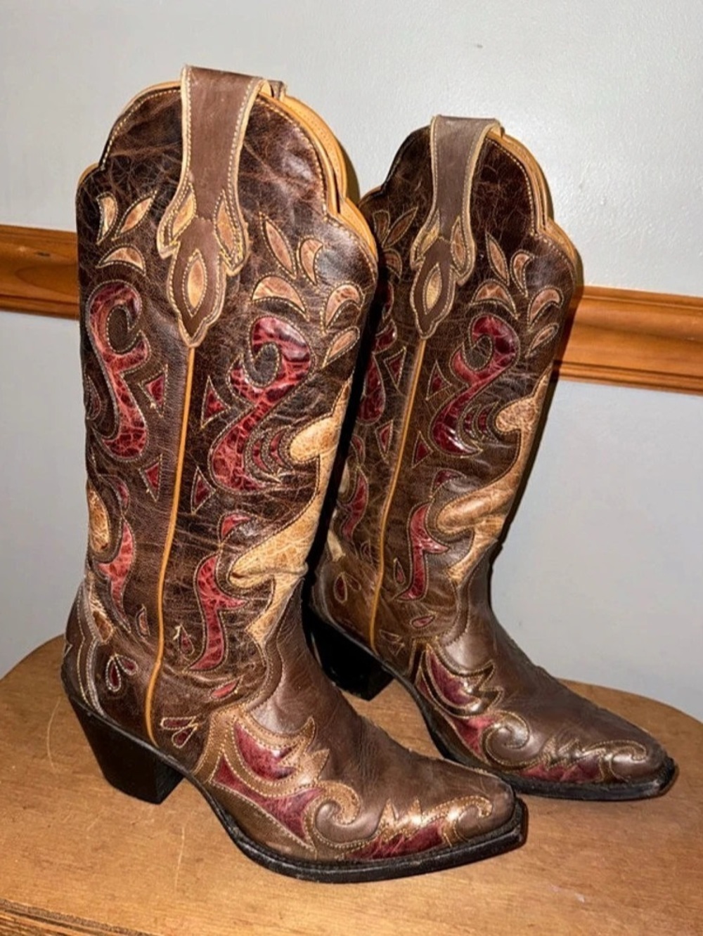Singing River Women's Western Cowboy Boots – Brown & Red Inlay – Size 8.5